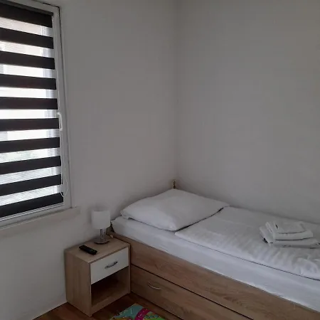 Brockenhütte am Waldesrand in Wernigerode Ferienhaus *